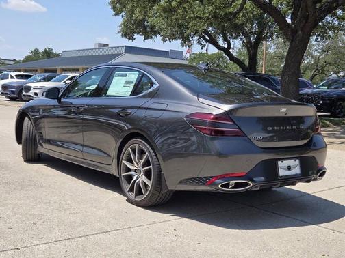 2026 Genesis G70 2.5T Standard