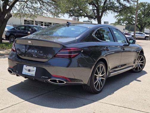 2026 Genesis G70 2.5T Standard