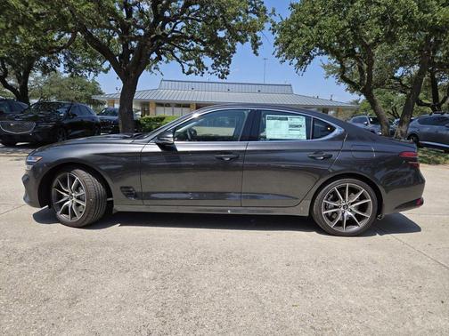 2026 Genesis G70 2.5T Standard