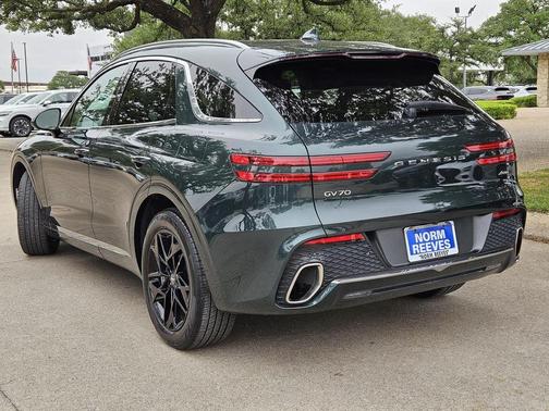 2023 Genesis GV70 2.5T