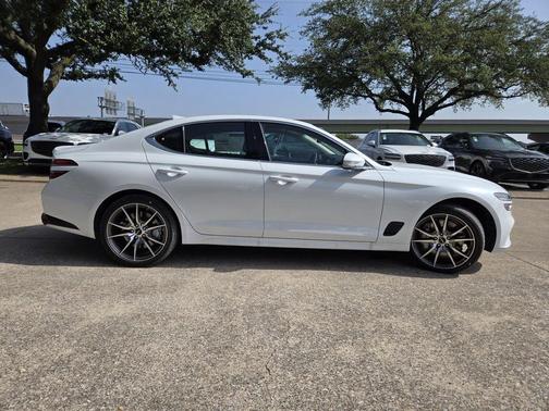 2026 Genesis G70 2.5T Standard