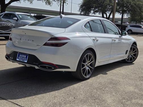 2026 Genesis G70 2.5T Standard