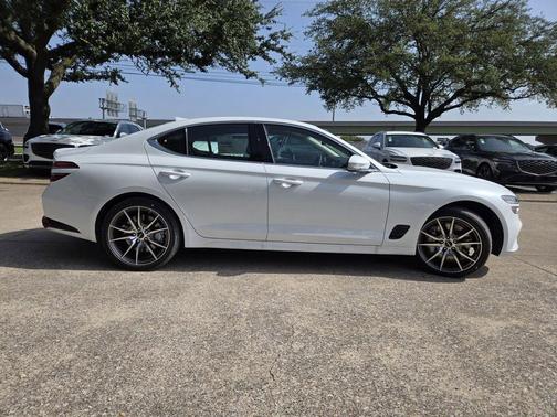 2026 Genesis G70 2.5T Standard