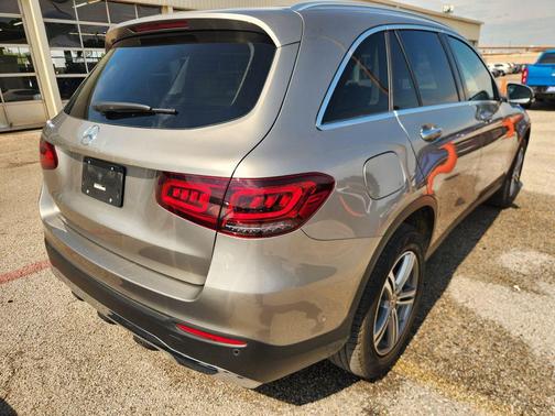 Cirrus Silver Metallic 2022 Mercedes-Benz GLC 300 Base