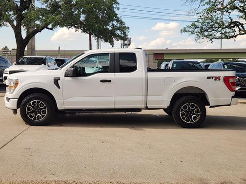 Oxford White 2022 Ford F-150 XL