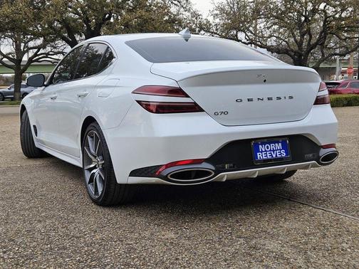 2025 Genesis G70 2.5T