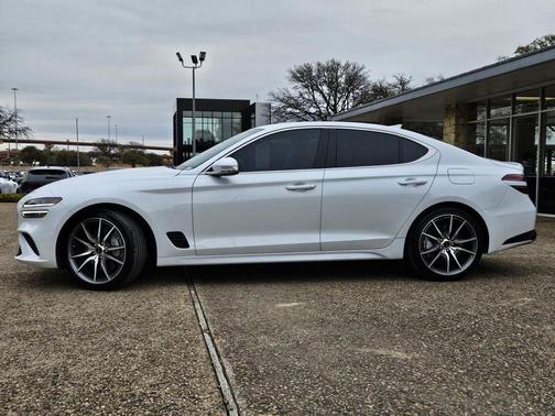 2025 Genesis G70 2.5T