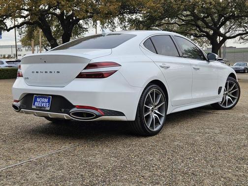 2025 Genesis G70 2.5T