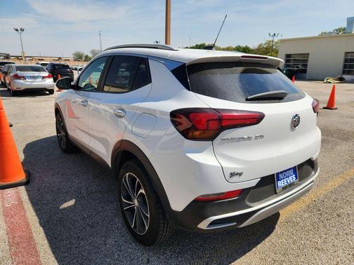 Summit White 2020 Buick Encore GX Select