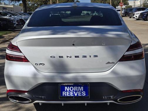 2025 Genesis G70 2.5T