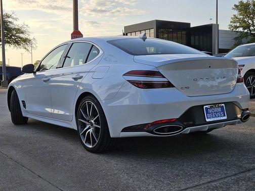 2025 Genesis G70 2.5T