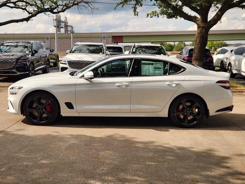 Uyuni White 2026 Genesis G70 3.3T Sport Prestige