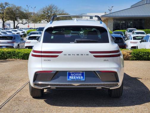 2026 Genesis GV70 2.5T Select