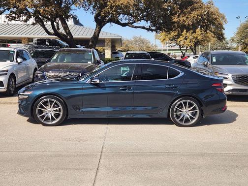 2022 Genesis G70 2.0T