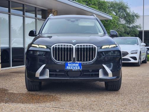 Black Sapphire Metallic 2026 BMW X7 xDrive40i