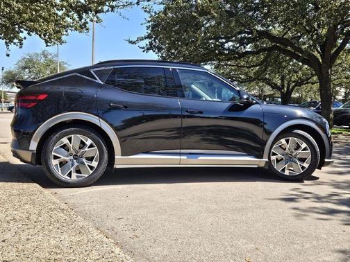 2025 Genesis GV60 Standard