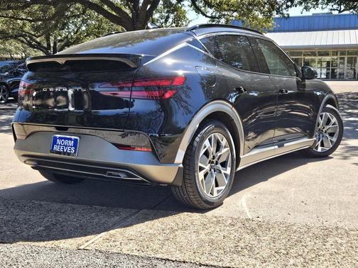 2025 Genesis GV60 Standard