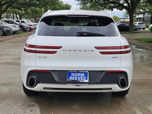 2025 Genesis GV70 2.5T
