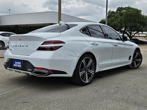 2025 Genesis G70 2.5T