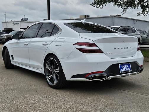 2025 Genesis G70 2.5T