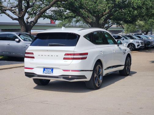 Uyuni White 2026 Genesis GV80 2.5T Prestige