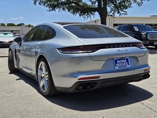 2021 Porsche Panamera 4