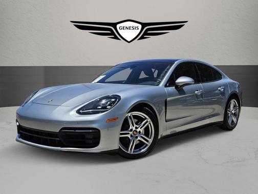 2021 Porsche Panamera 4