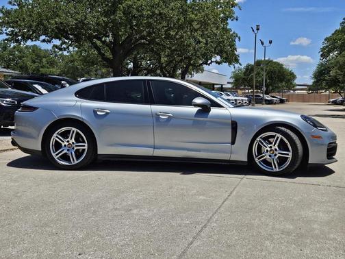 2021 Porsche Panamera 4