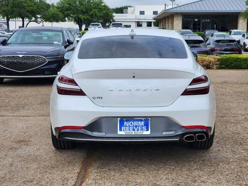 2023 Genesis G70 2.0T