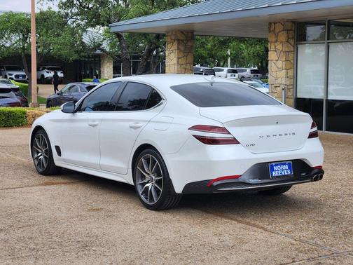 2023 Genesis G70 2.0T