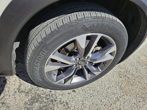 2022 INFINITI QX60 Luxe