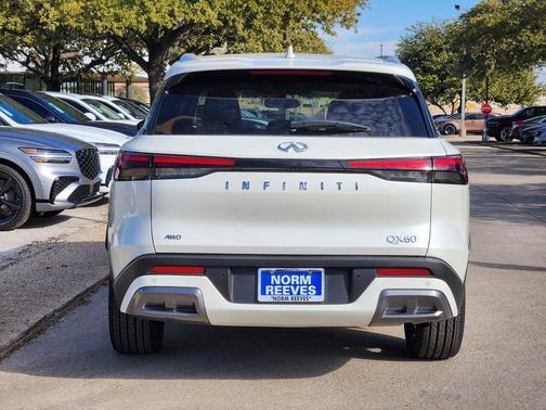 2022 INFINITI QX60 Luxe