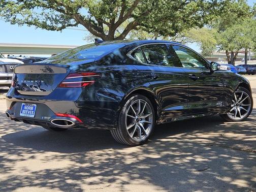 2025 Genesis G70 2.5T