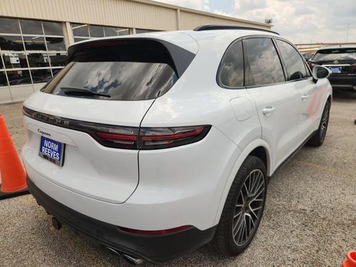 White 2020 Porsche Cayenne Base