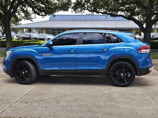 2024 Volkswagen Atlas Cross Sport 2.0T SE w/Technology