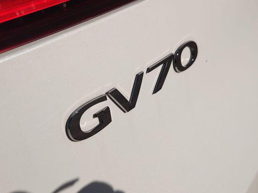 Uyuni White 2026 Genesis GV70 3.5T Sport Prestige