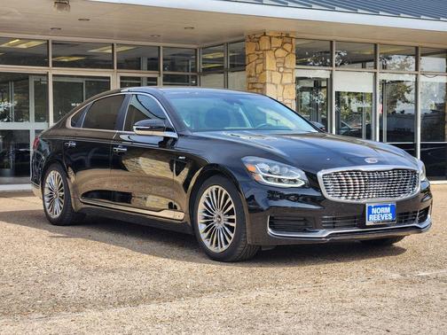 2019 Kia K900 Luxury