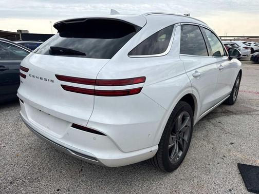 2024 Genesis Electrified GV70 Advanced