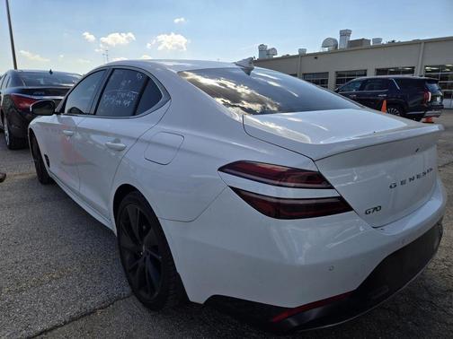 2023 Genesis G70 2.0T