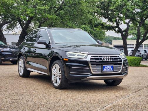 Mythos Black Metallic 2018 Audi Q5 2.0T Tech Premium