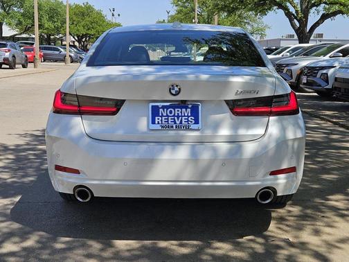 2024 BMW 330 i