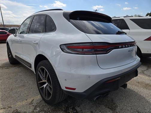 2023 Porsche Macan Base