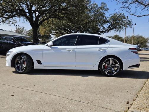 2025 Genesis G70 2.5T
