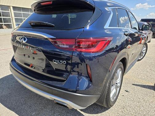 2022 INFINITI QX50 Luxe