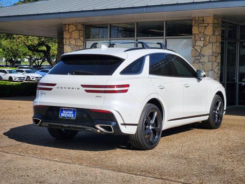 Uyuni White 2026 Genesis GV70 2.5T Sport Prestige