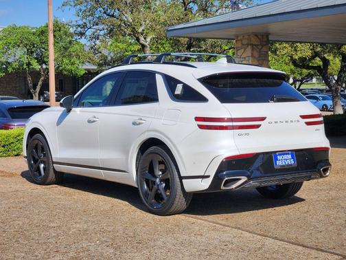 Uyuni White 2026 Genesis GV70 2.5T Sport Prestige