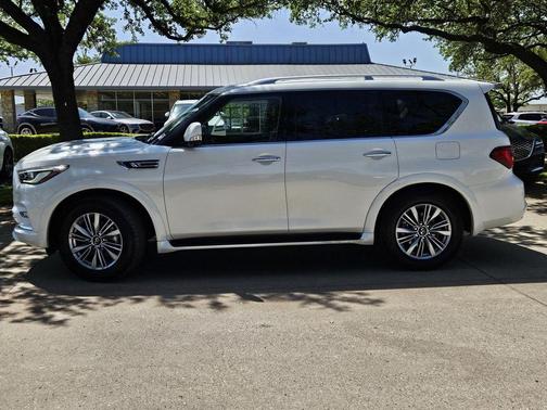 2024 INFINITI QX80 Luxe