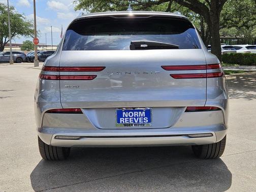 2025 Genesis Electrified GV70 Advanced