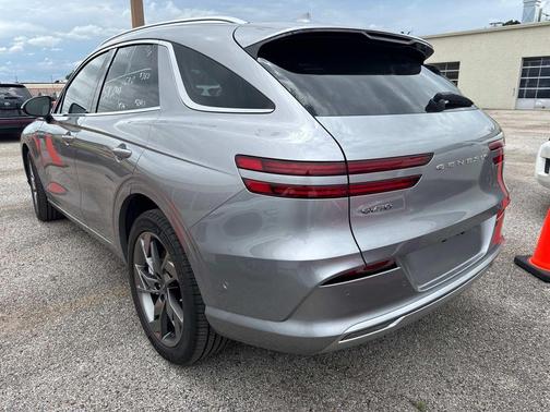 2025 Genesis Electrified GV70 Advanced