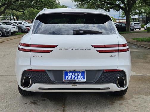 2025 Genesis GV70 2.5T